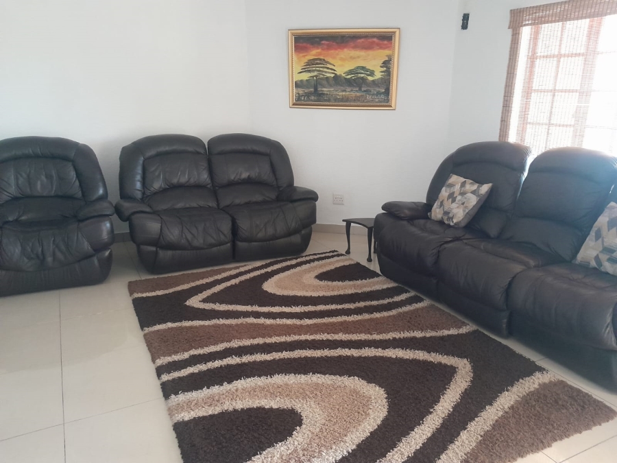 6 Bedroom Property for Sale in Safari Gardens North West
